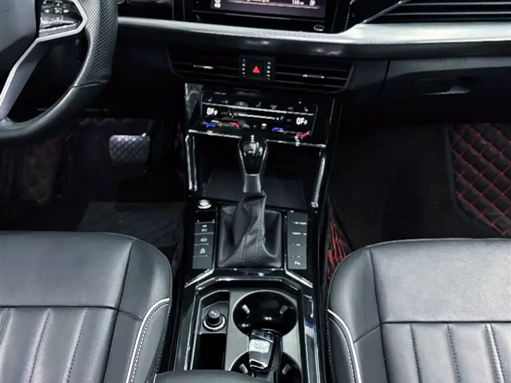 Volkswagen Passat 2023 Facelift 330TSI Starlight Elite Edition фото 2