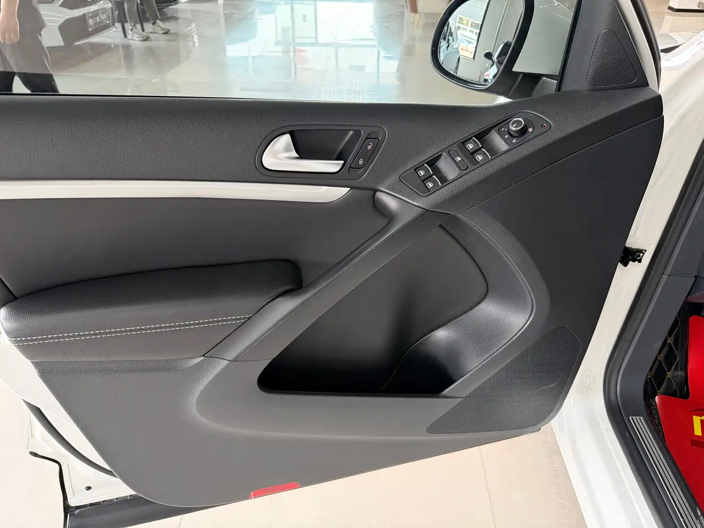 Volkswagen Tiguan 2016 Model 300TSI Automatic 2WD Luxury Edition фото 26