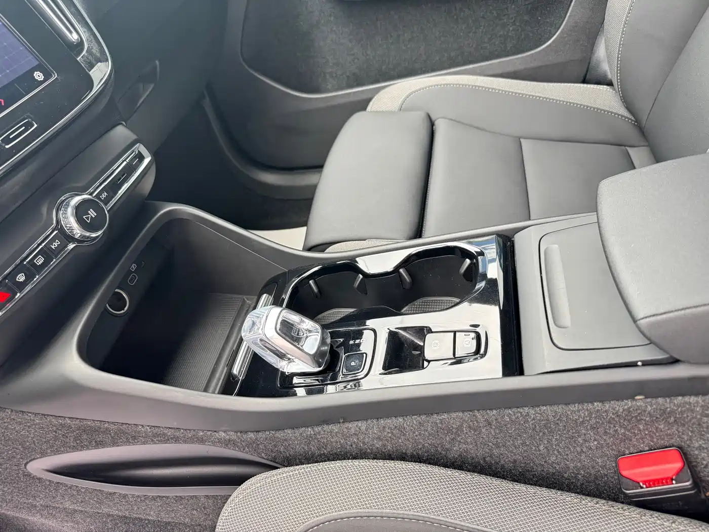 Volvo XC40 2024 2024 B3 Smart Elite Sport Edition