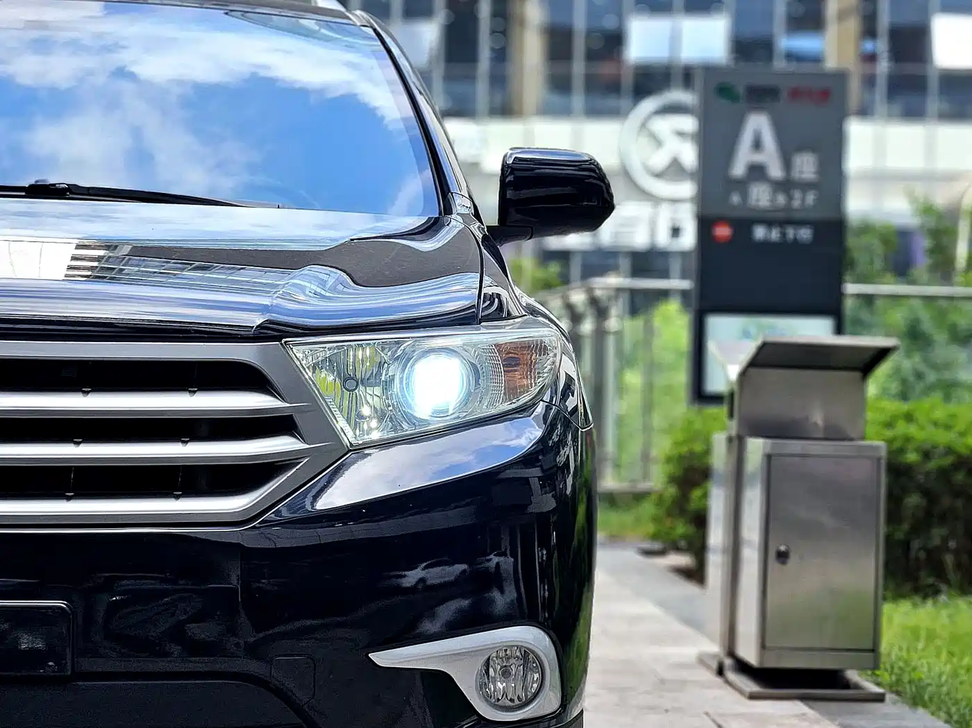 Toyota Highlander 2012 2.7L 2WD 5-seater Elite Edition фото 15