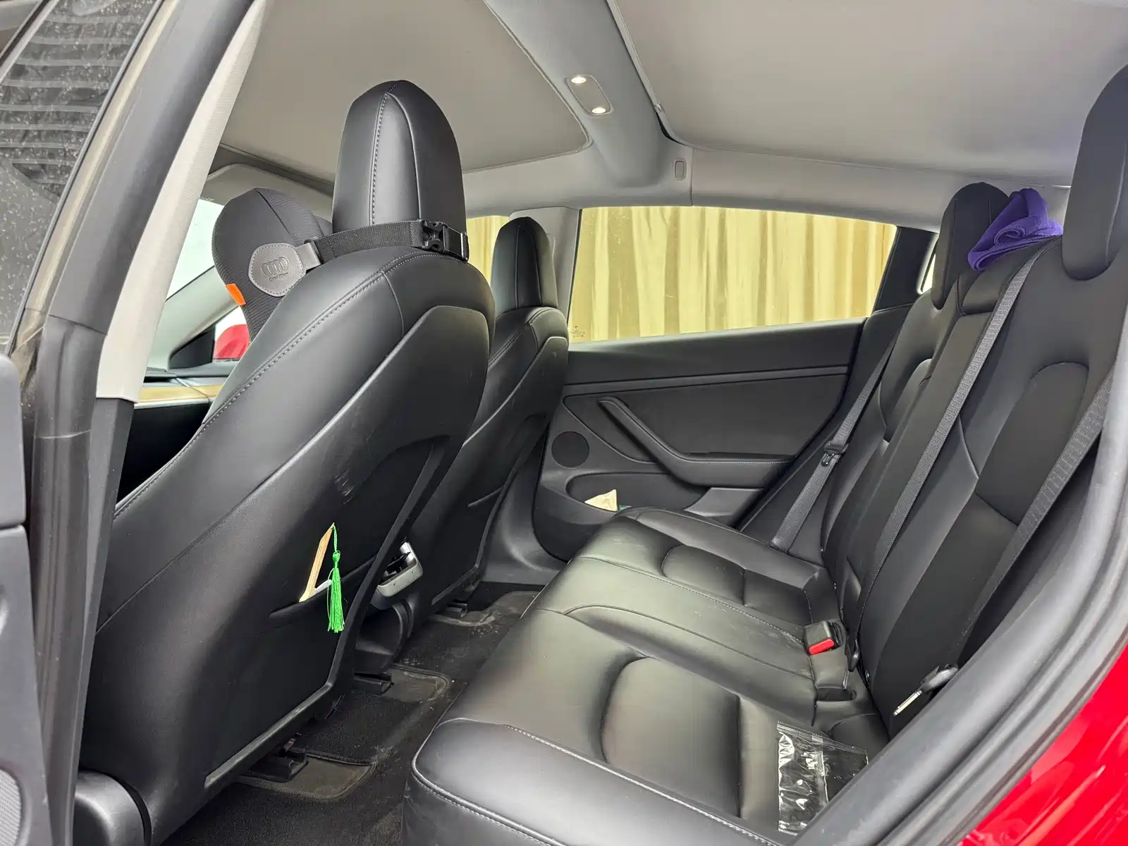 Фото 10 - Tesla Model 3