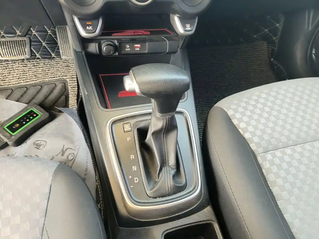 Kia K2 2018 2017 Sedan 1.4L AT GLS