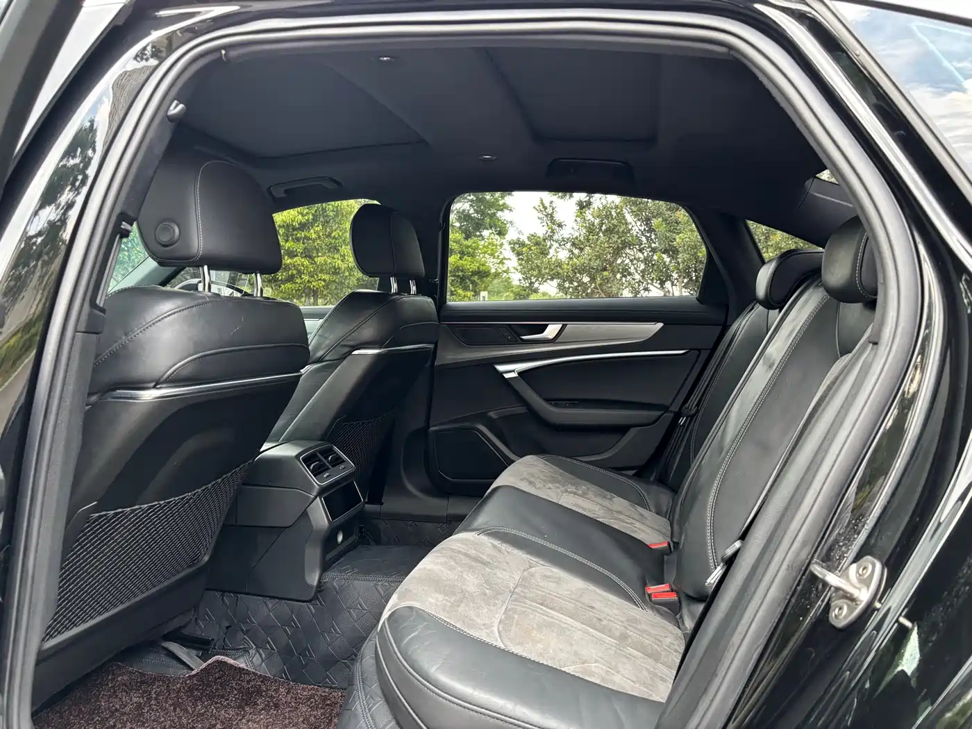 Audi A6L 2021 45 TFSI Exclusive Sport фото 11