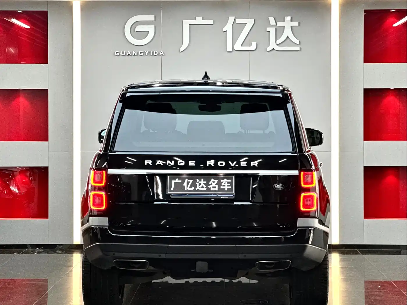 Land Rover Range Rover 2021 3.0 L6 Heritage Edition фото 32