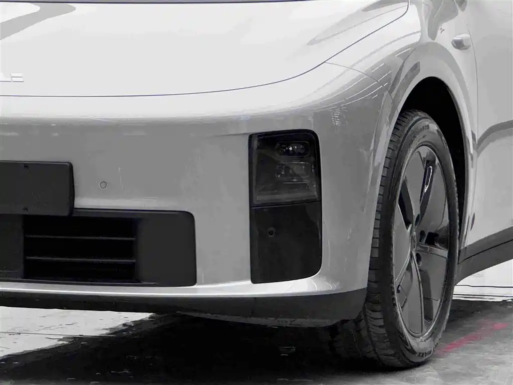Li Auto i6 2026 2025 2WD Base Model