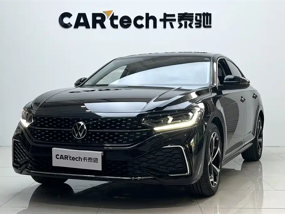 Volkswagen Passat 2023 330TSI Starlight Elite Edition