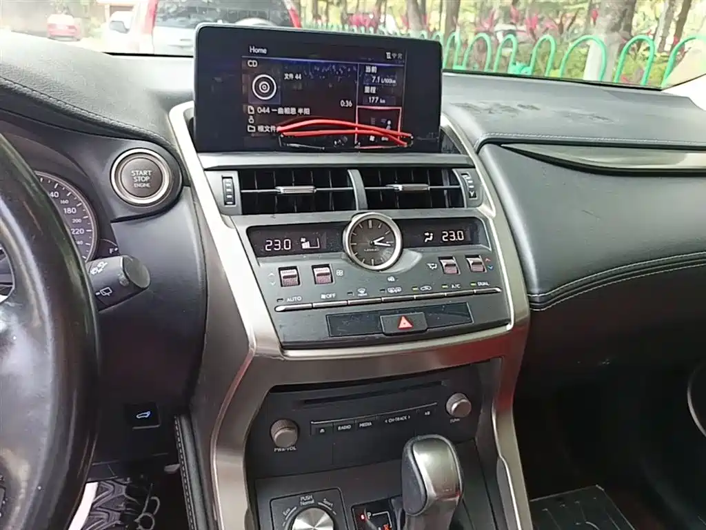 Lexus NX 2017 200 FWD Sharp Edition фото 13