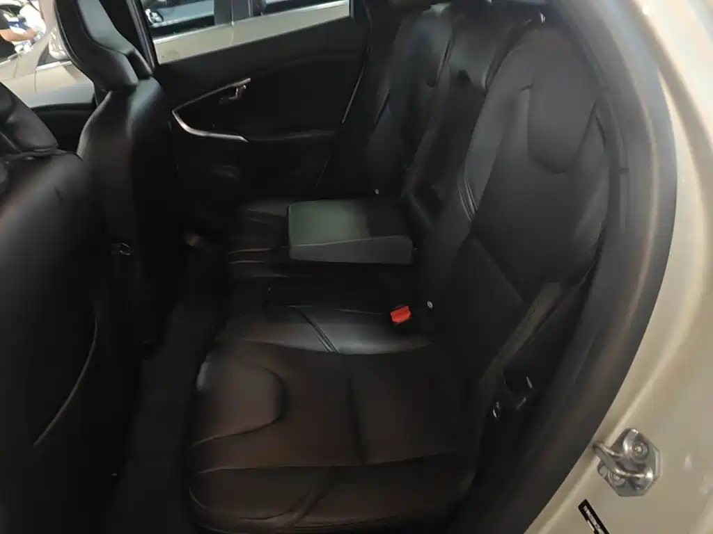 Volvo V40 2019 2018 T3 Inscription Edition