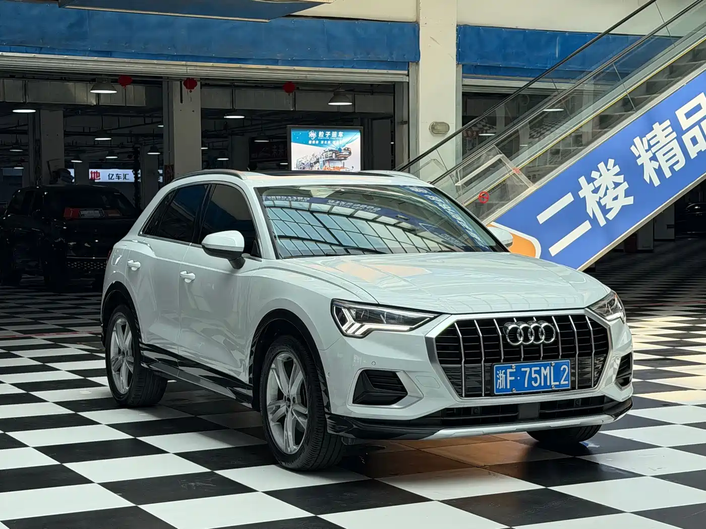 Audi Q3 2023 2023 35 TFSI Fashion Dynamic (1.4T)