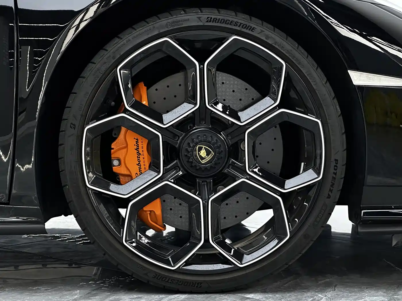 LAMBORGHINI HURACÁN