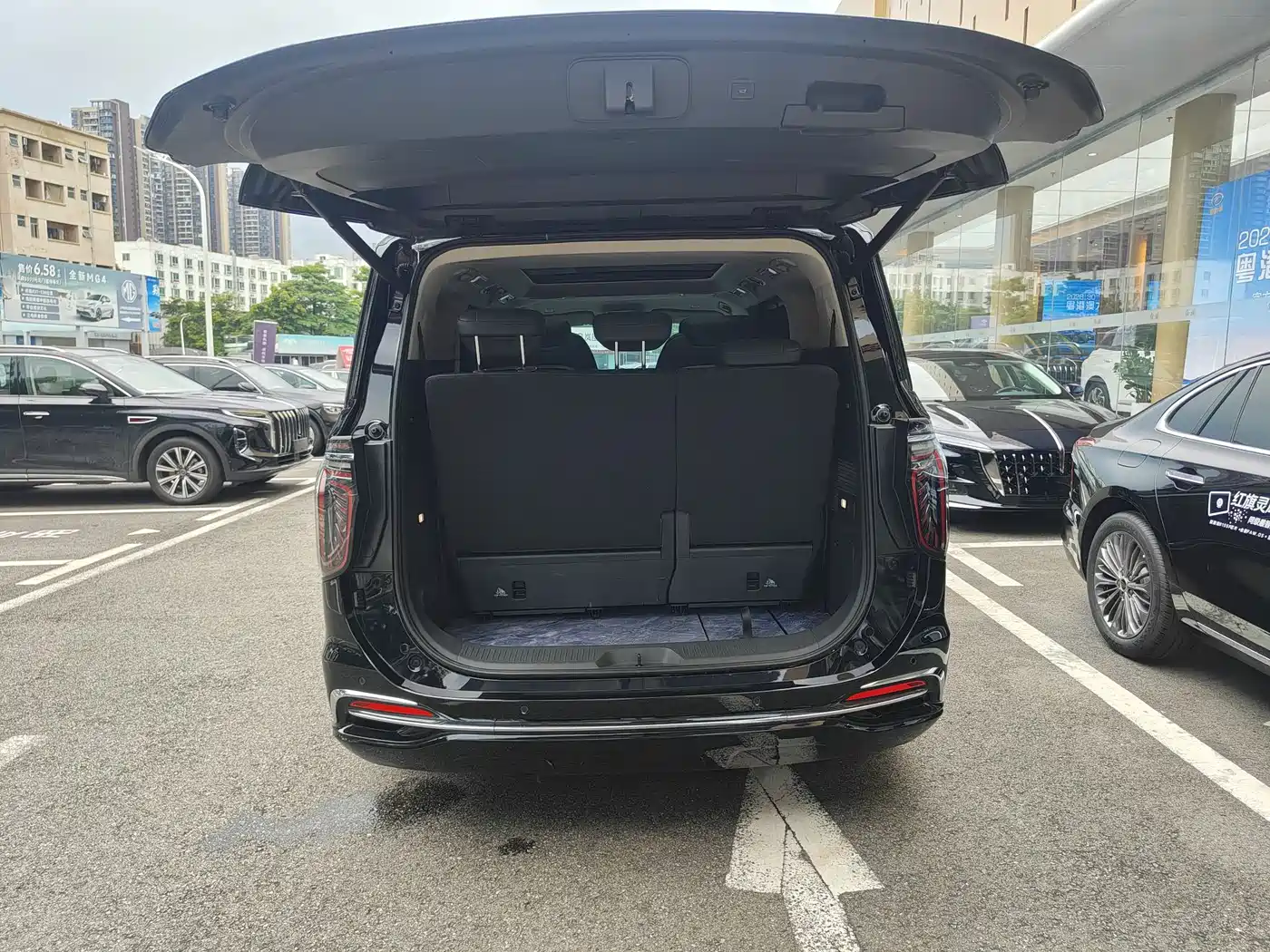 Hongqi HQ9 2023 2.0T Smart Connect Flagship фото 21