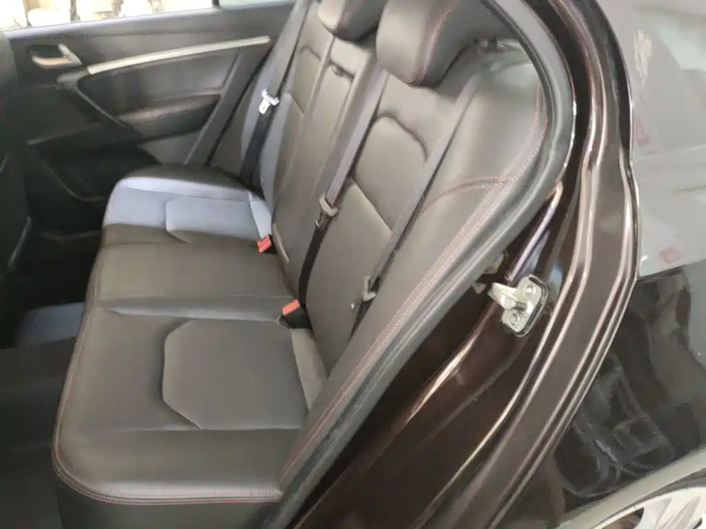 Geely Emgrand 2015 2015 Sedan 1.5L CVT Upward Edition