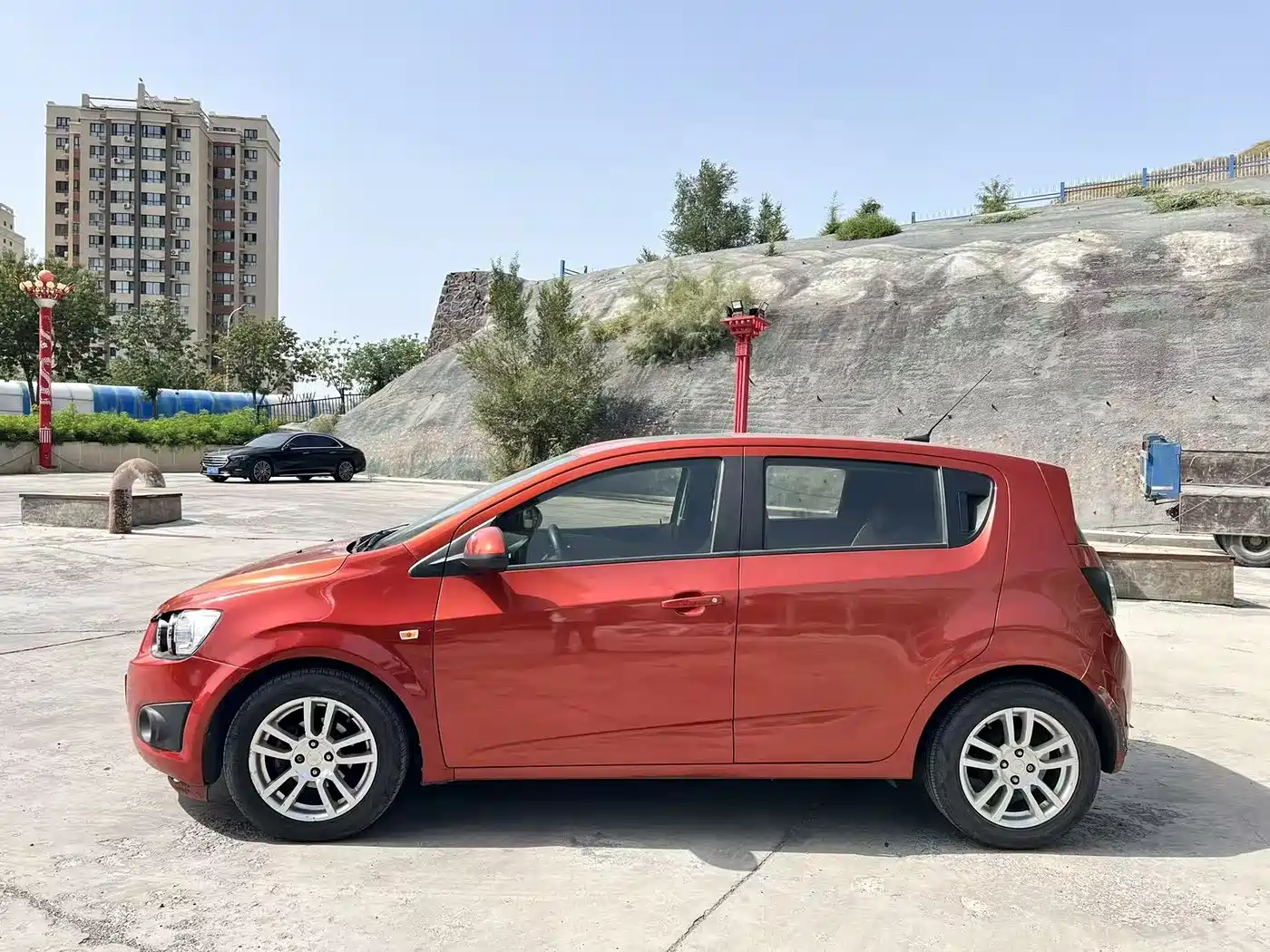 Chevrolet Aveo 2014 2013 Hatchback 1.6L MT SX Fashion Audio-Visual Edition