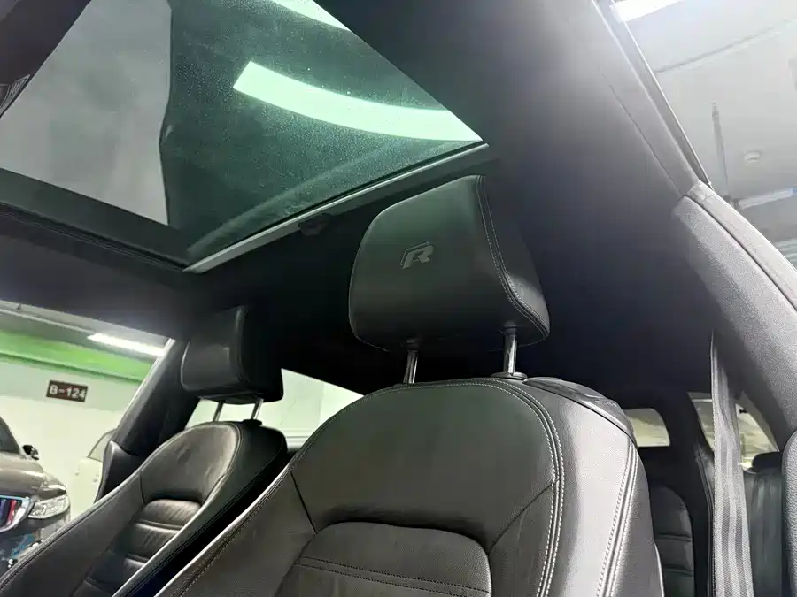 Volkswagen Scirocco 2011 2.0TSI R-Line фото 15