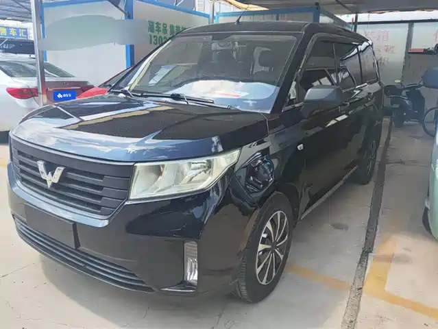 Wuling Motors Wuling Hongguang PLUS 2019 1.5T Manual Comfort 7-Seater
