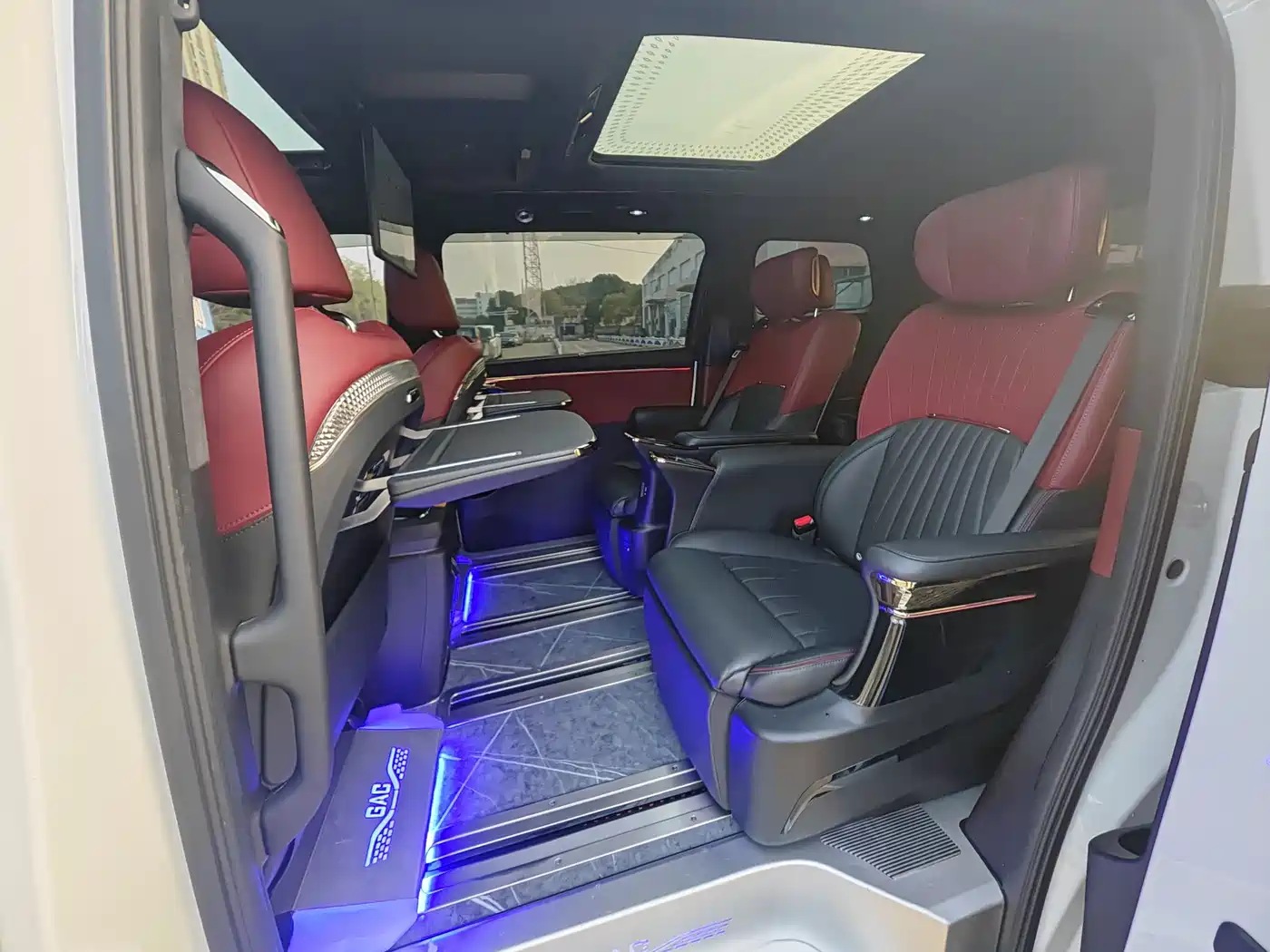 GAC Trumpchi Trumpchi M8 2023 Model Master Series Hybrid Royal Edition фото 6