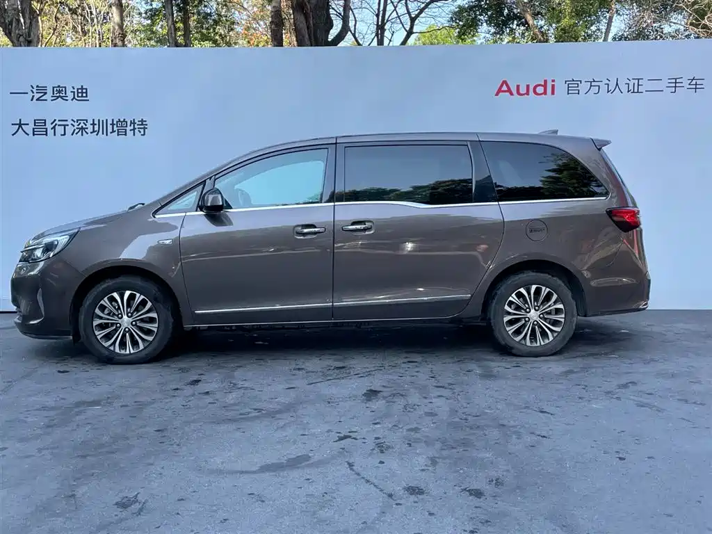 Buick GL8 2021 Land Business Class 652T Luxury фото 6