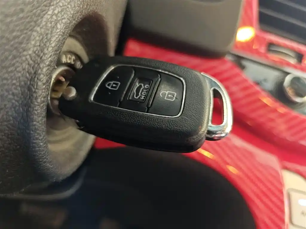 Hyundai Elantra 2016 Model 1.6L Automatic Smart Elite фото 15