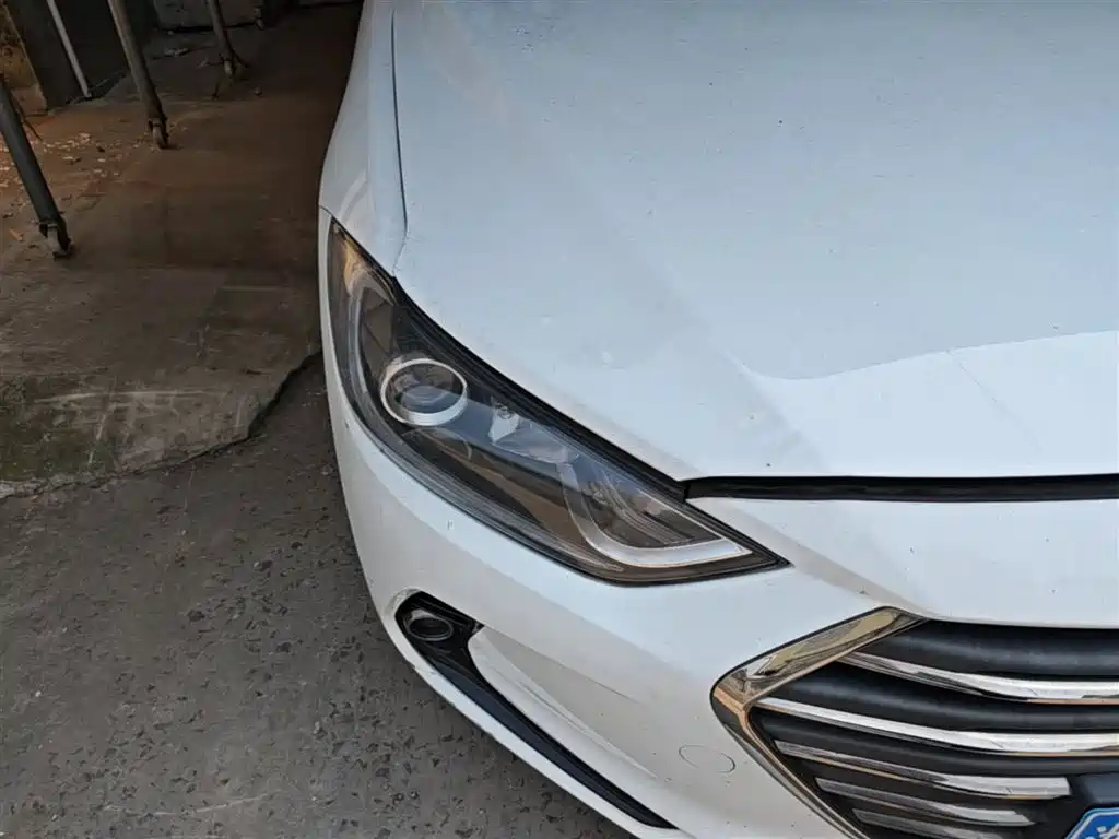 Hyundai Elantra 2016 Model 1.6L Automatic Smart Elite фото 13