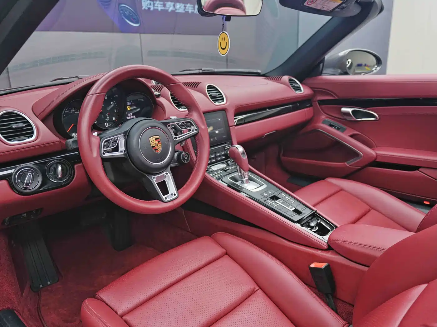 Porsche 718 2022 Boxster T 2.0T фото 6