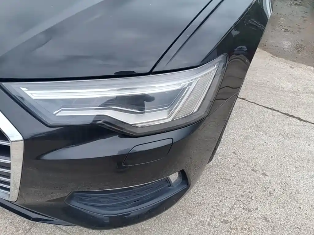Фото 24 - Audi A6L