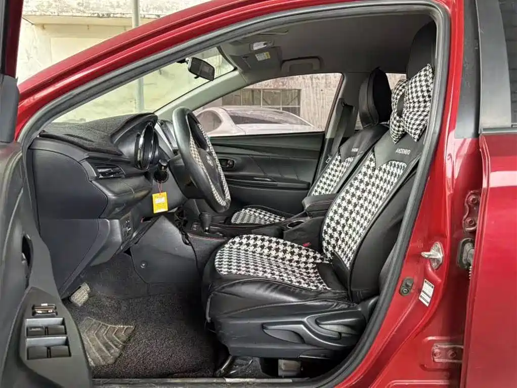 Toyota YARiS L Zhi Xiang 2017 1.5E CVT Charming Edition фото 5