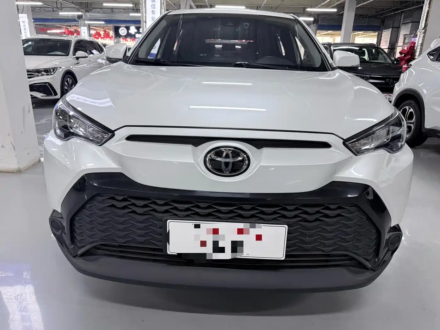 Toyota Frontlander 2023 2.0L CVT Sport Edition фото 2