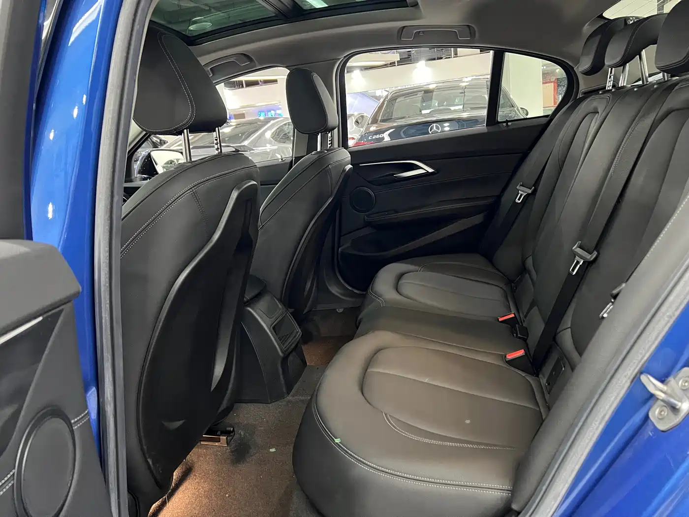 BMW 1 Series 2019 118i M Sport Package фото 16