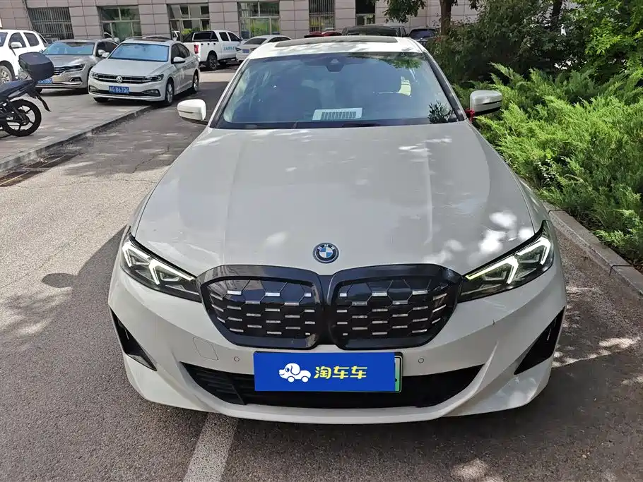 BMW i3 2022 eDrive 35 L фото 2
