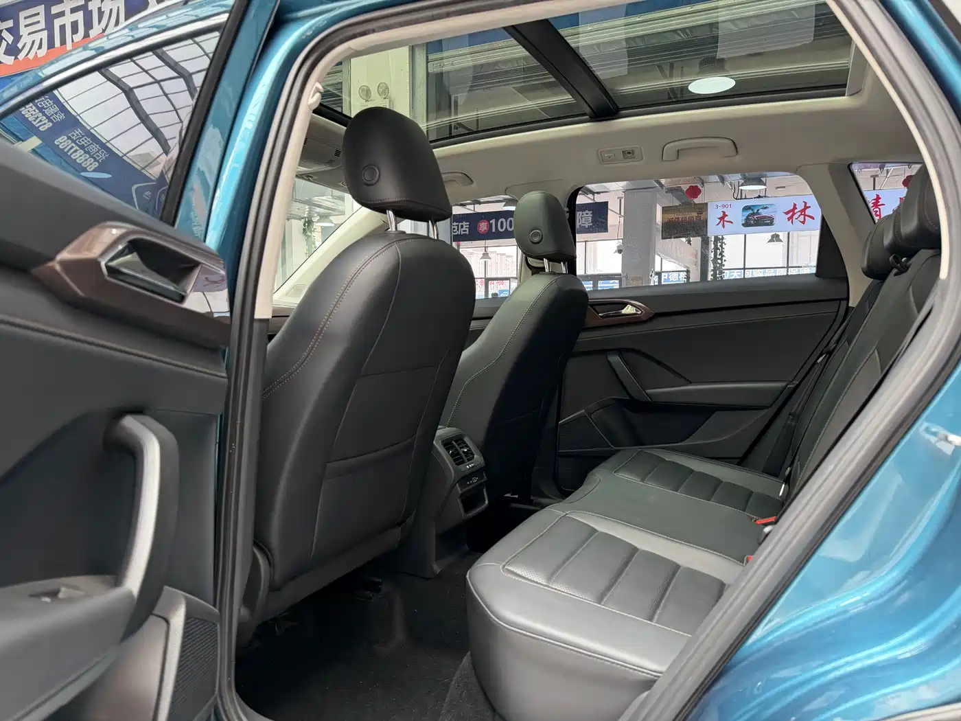 Volkswagen Tharu 2022 280TSI FWD Luxury Edition фото 6