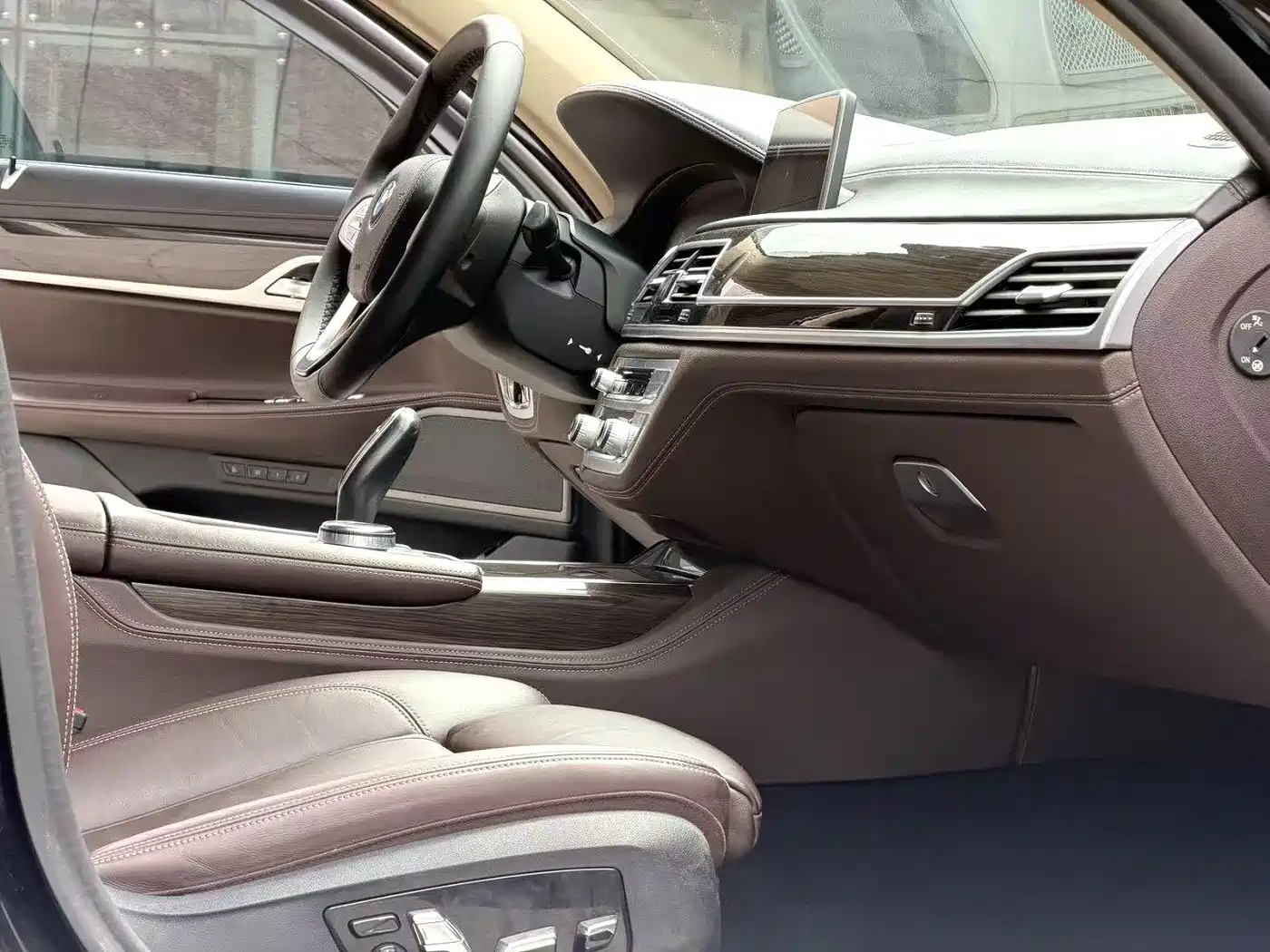 BMW 7 Series 2019 730Li Luxury Package фото 6