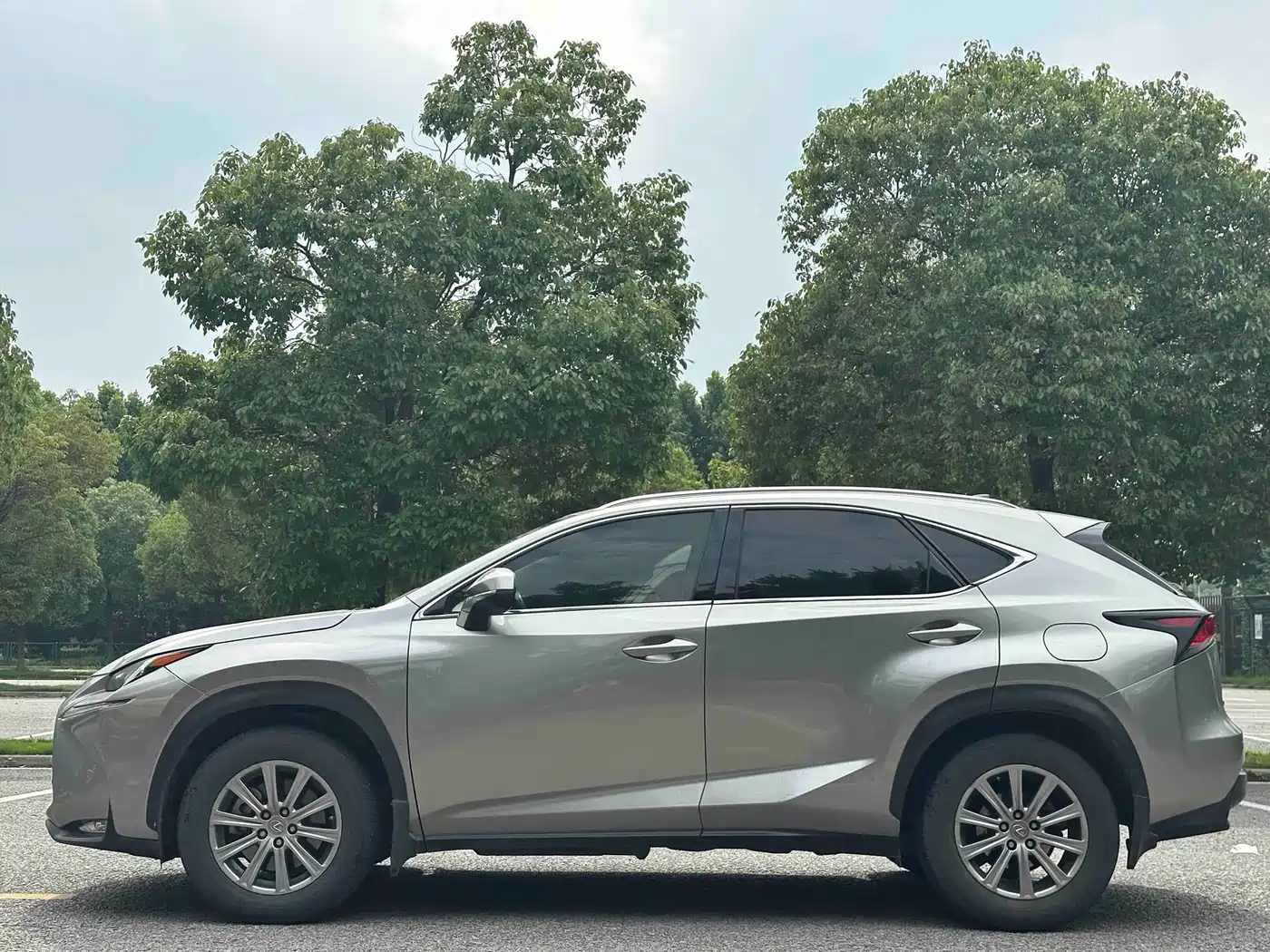 Lexus NX 2016 200 AWD F Sport фото 7
