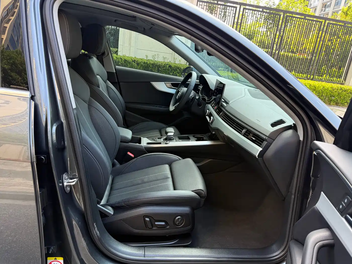 Audi A4L 2020 40 TFSI Luxury Dynamic фото 16