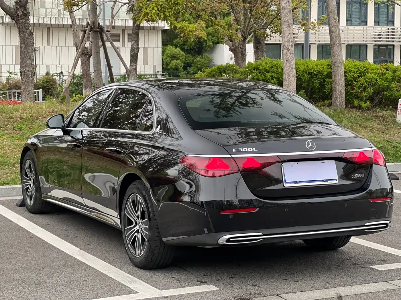 Mercedes-Benz E-Class 2024 Facelift E 260 L фото 4