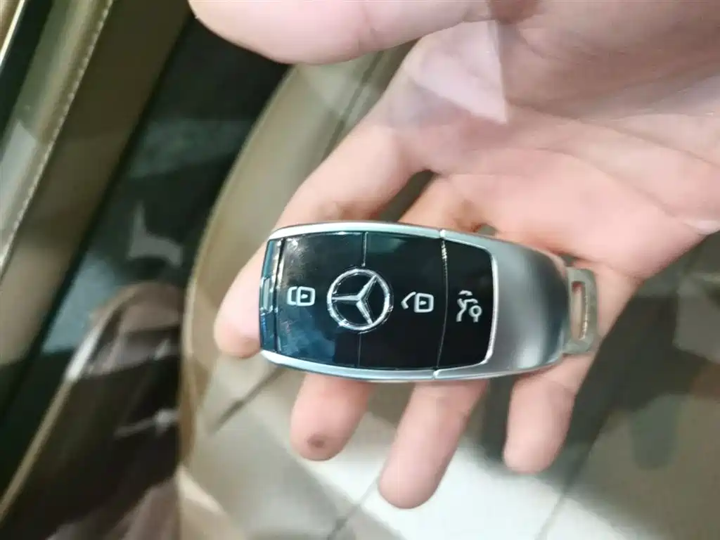 Mercedes-Benz E-Class 2023 E 300 L Sport Luxury фото 15
