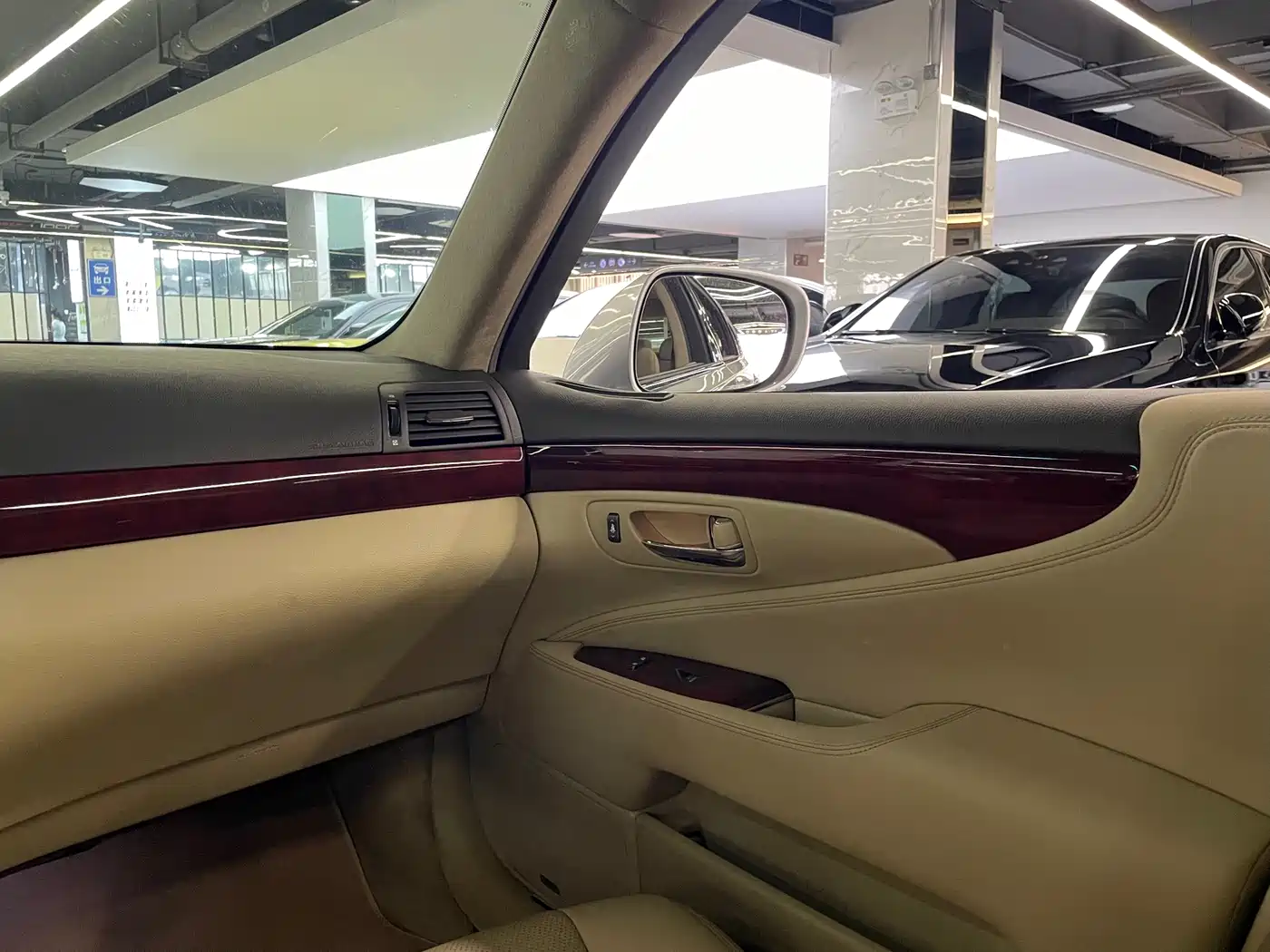 Lexus LS 2006 460L фото 21