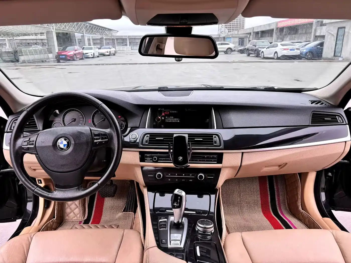 BMW 5 Series 2012 520Li Elegance фото 5