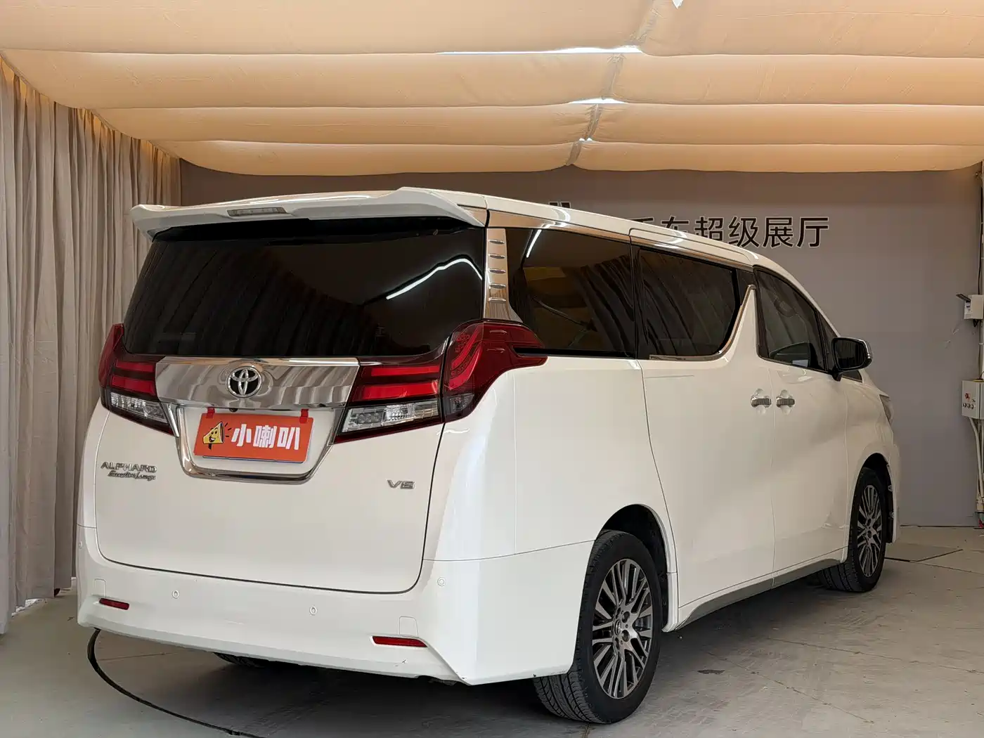 Toyota Alphard 2018 3.5L Luxury фото 23