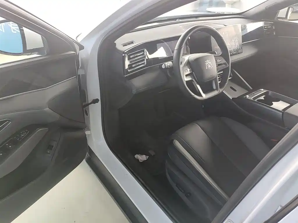 BYD Qin L 2026 Model DM-i 210KM Superior Edition фото 4