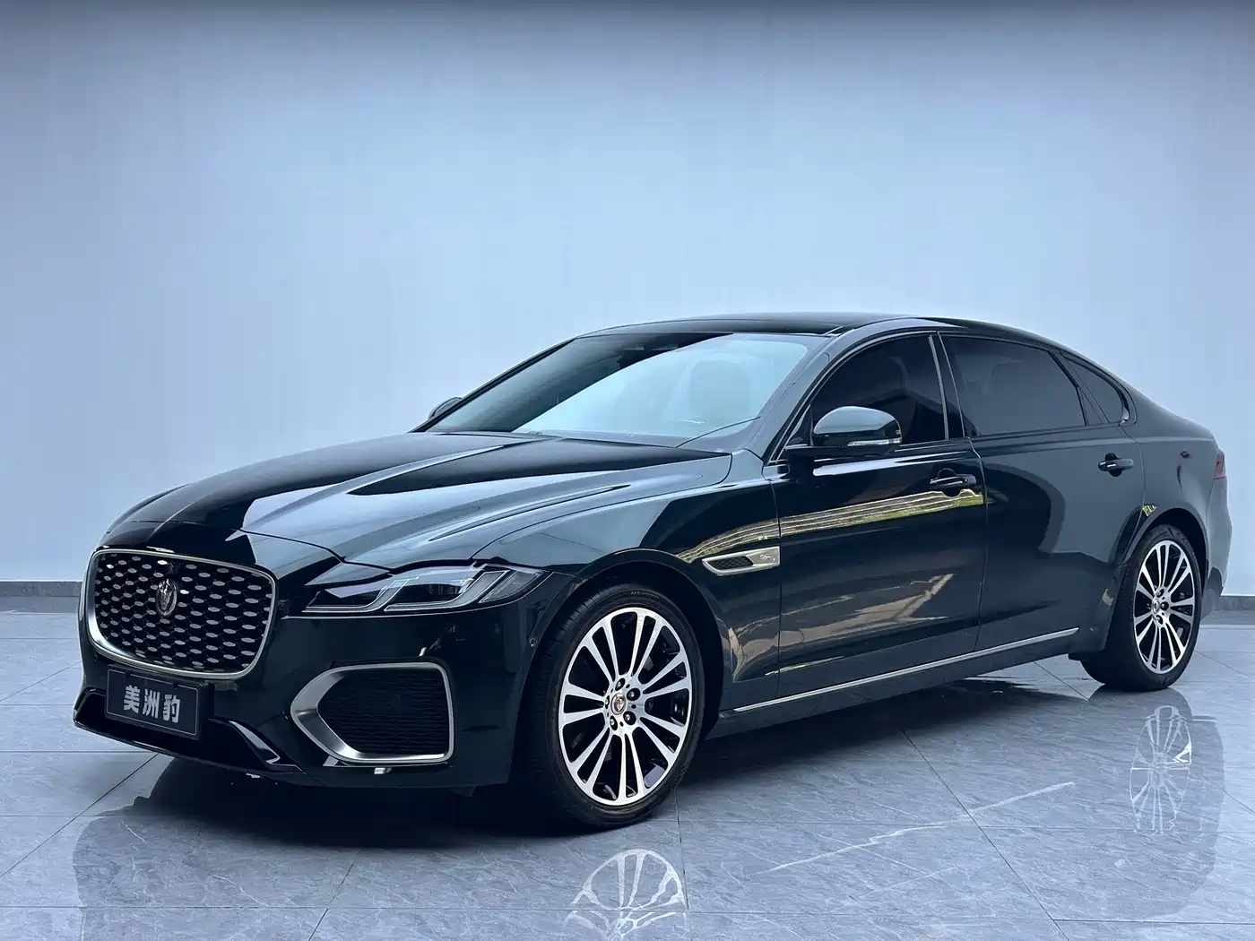 Jaguar XFL 2023 Model XFL 2.0T P250 2WD Premium Luxury Edition
