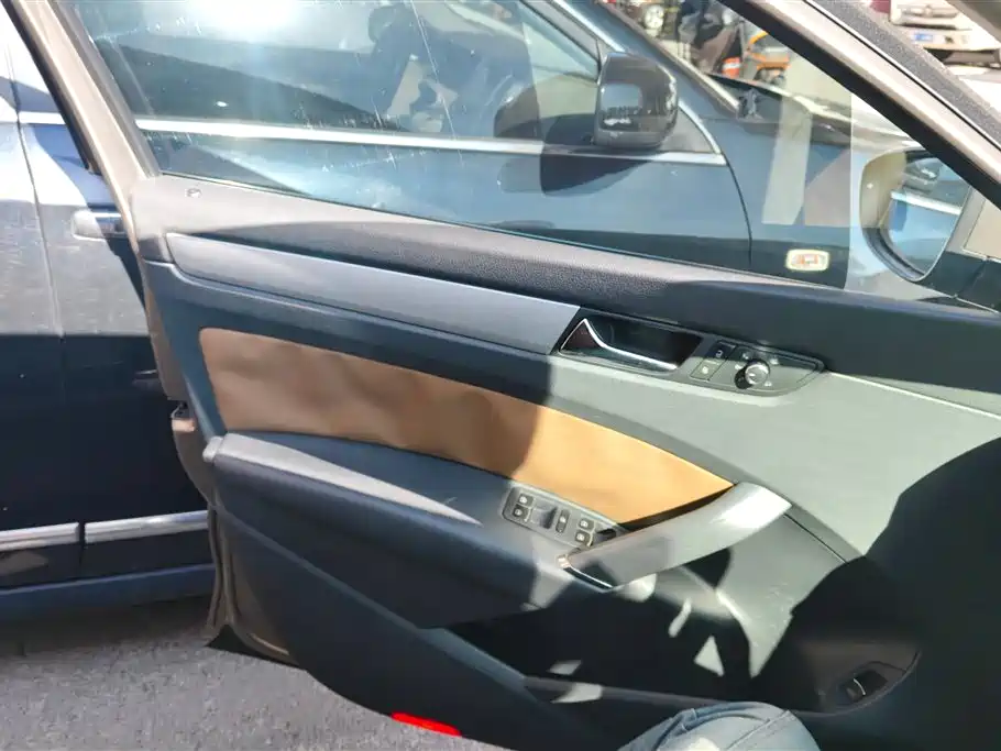 Volkswagen Passat 2014 1.8TSI DSG Executive Edition фото 7