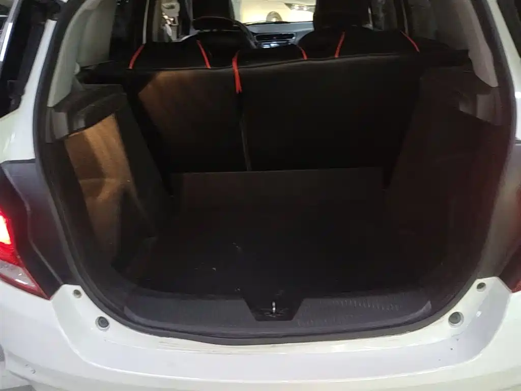 Chevrolet Lova RV 2016 1.5L Automatic Easy-Ride фото 19