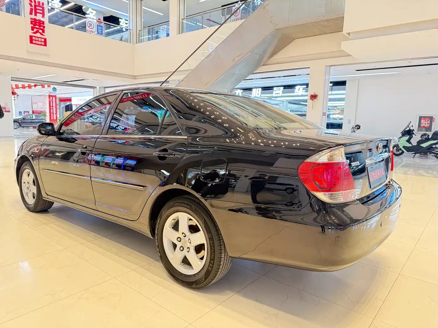 Toyota фото 9
