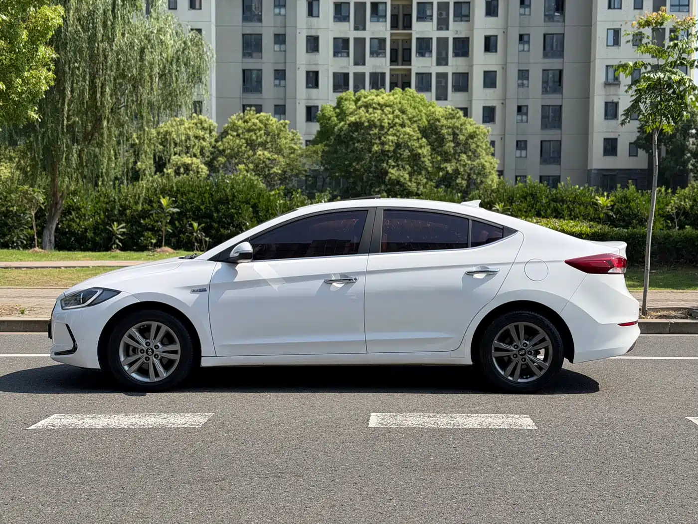 Hyundai Elantra 2016 1.4T DCT Dynamic·Elite Edition фото 2