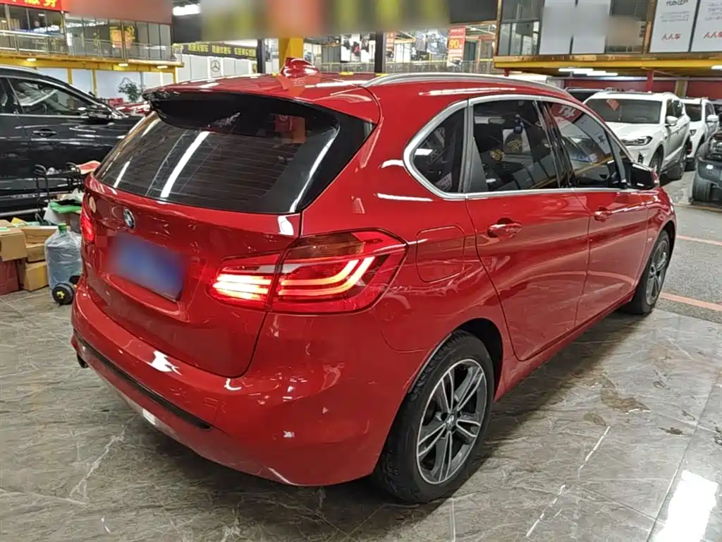 BMW 2 Series Touring 2018 218i M Sport Package фото 7