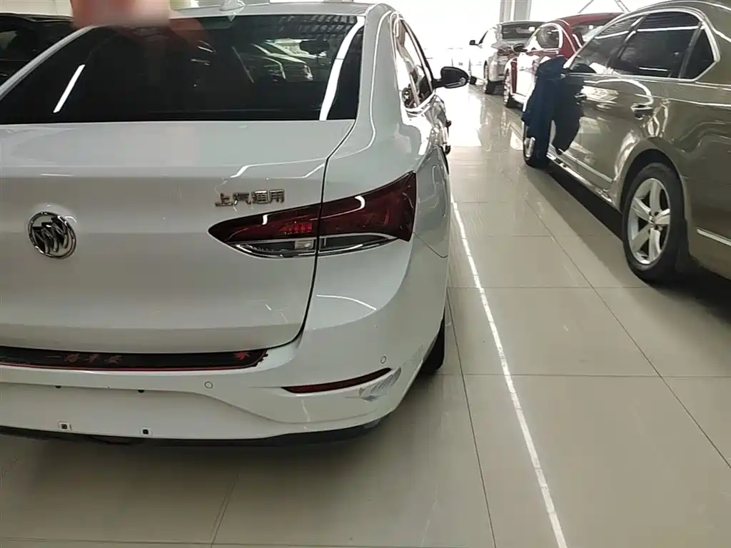 Buick Excelle 2019 15T DCT Connected Elite Type China VI фото 8