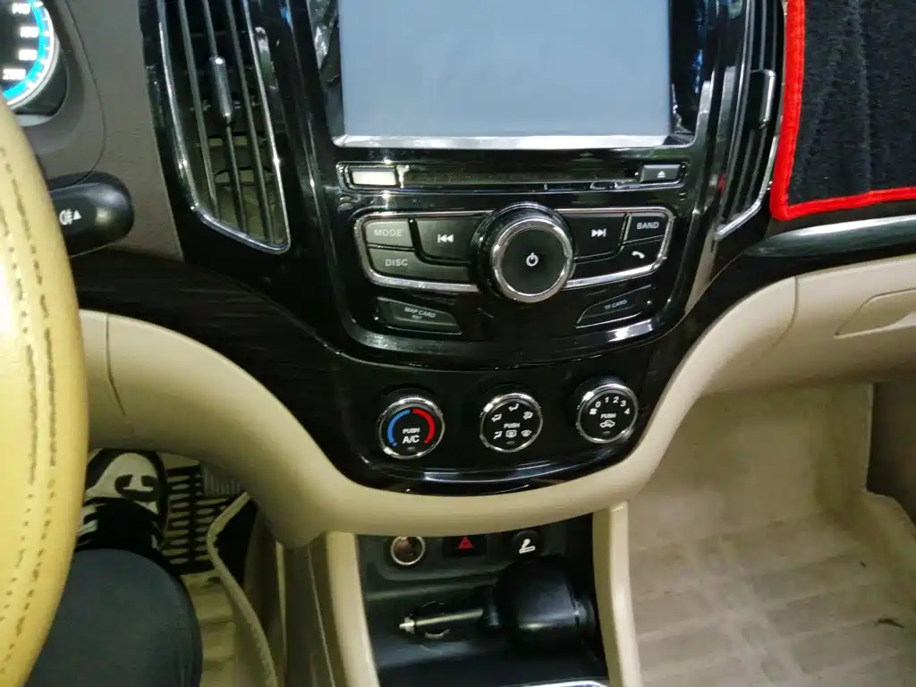 Baojun 730 2015 2014 1.5L Manual Comfort ESP Edition 7-Seater
