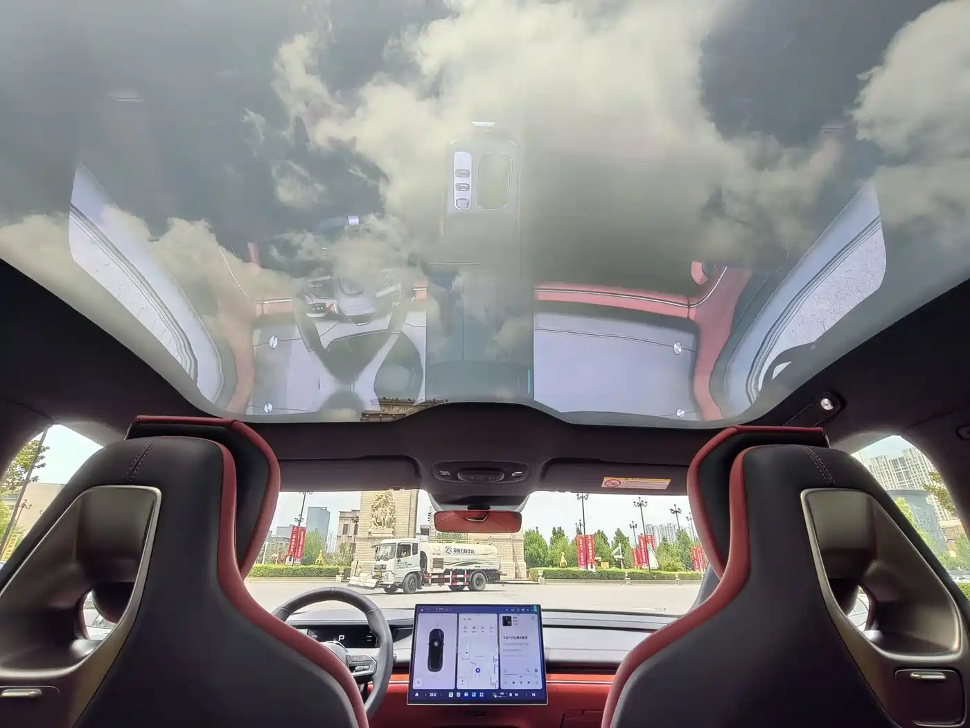 Xiaomi Auto Xiaomi SU7 2024 RWD Ultra Long Range Advanced Smart Driving Pro Edition фото 18