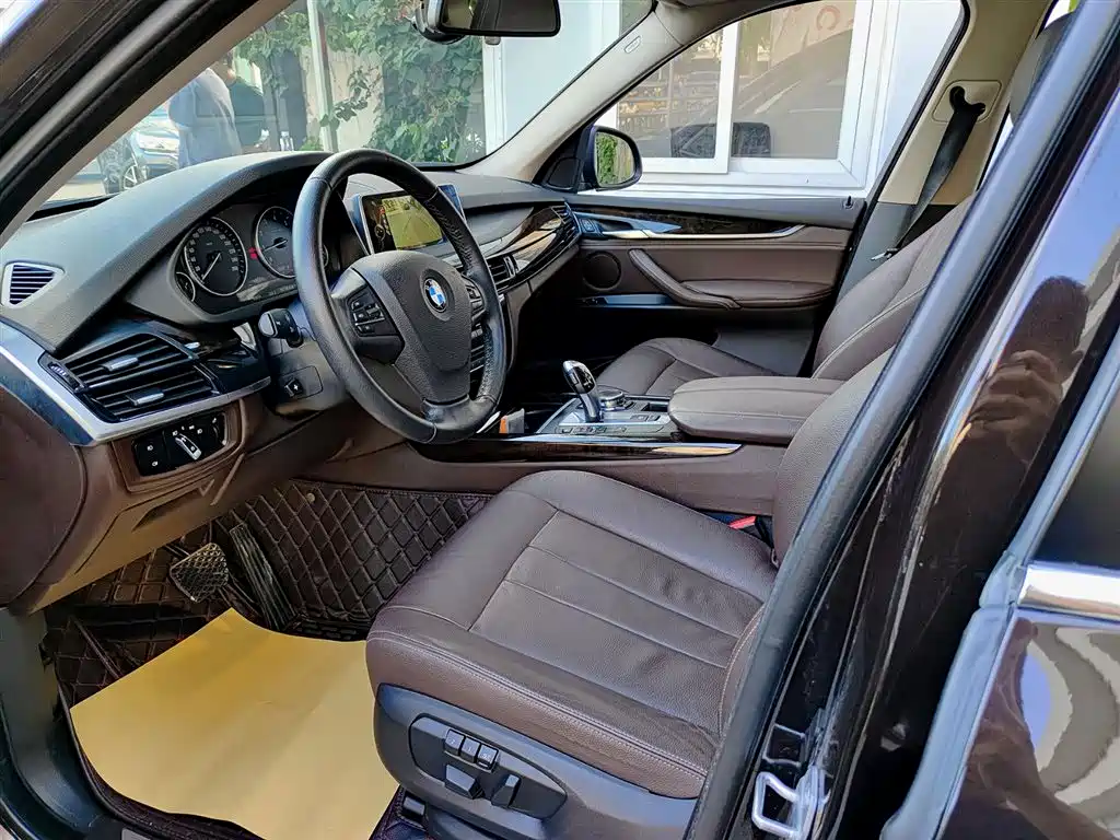 BMW X5 (Import) 2015 xDrive28i фото 7