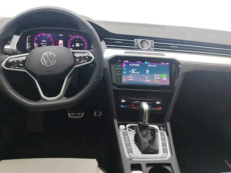 Volkswagen Magotan 2025 Popular Edition 330TSI DSG Luxury фото 12